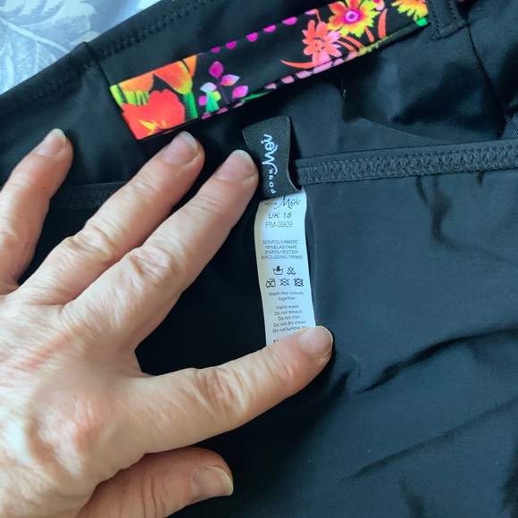 Floral tankini sz 14, 38DD - Picture 7 of 7